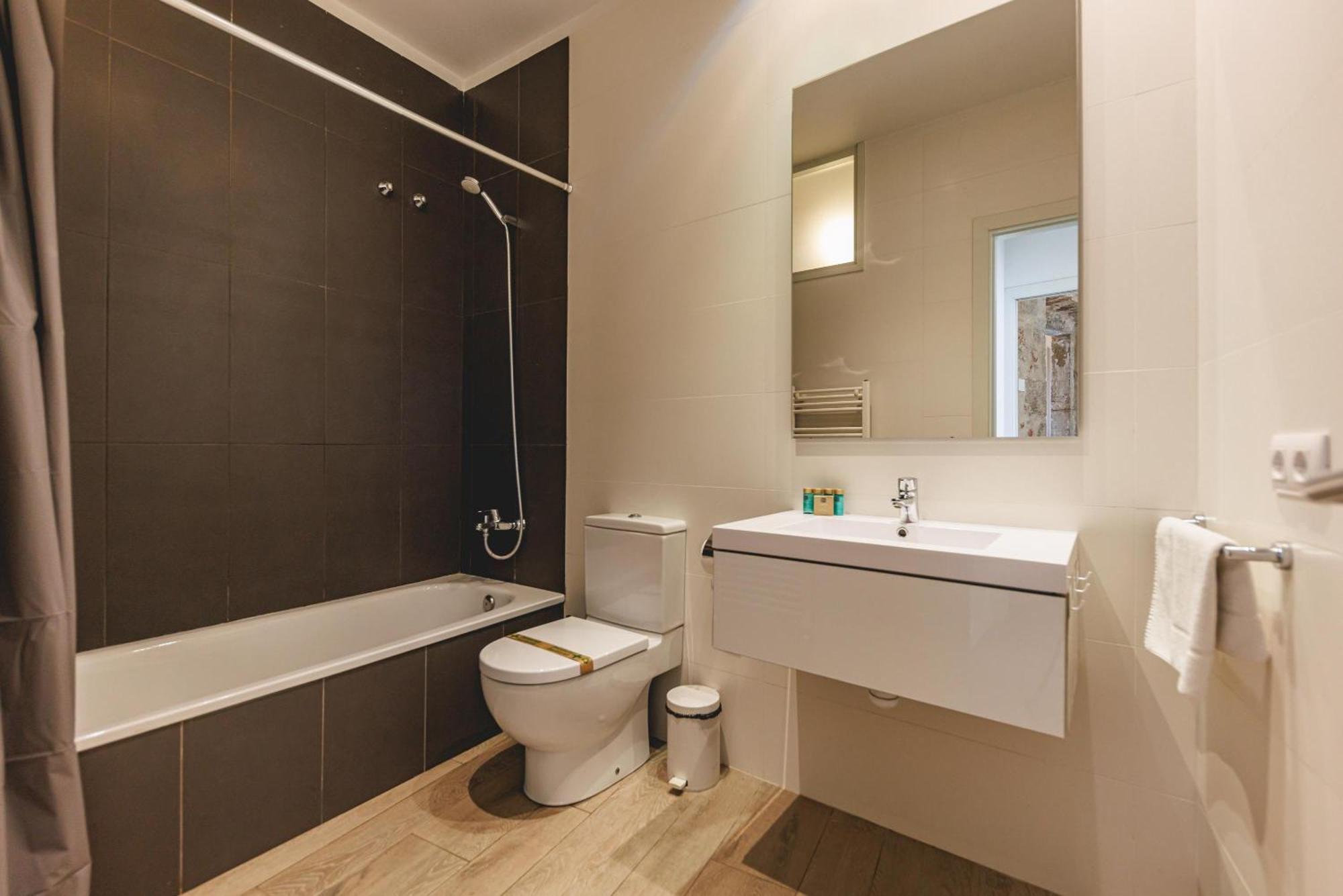 Bravissimo Llebre Duplex, With Patio Apartamento